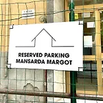 Lejlighed Mansarda Margot Parking Included *