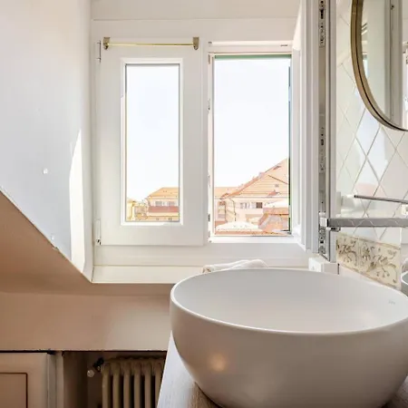 Διαμέρισμα Mansarda Margot Parking Included *