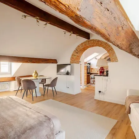 Mansarda Margot Parking Included * Σαν Ρέμο