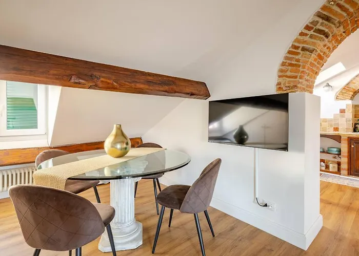 Mansarda Margot Parking Included Apartamento